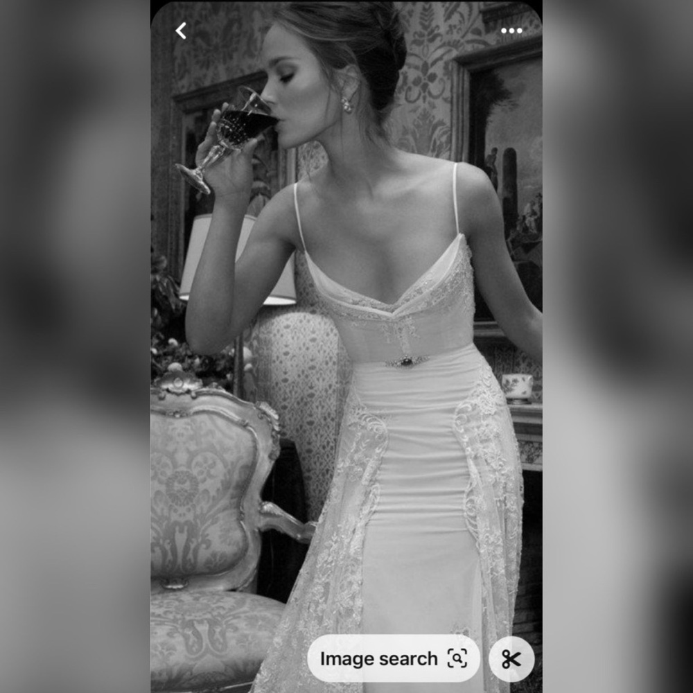 ISO - Inbal Dror BR 12-11 - Elegant Wedding Dress
